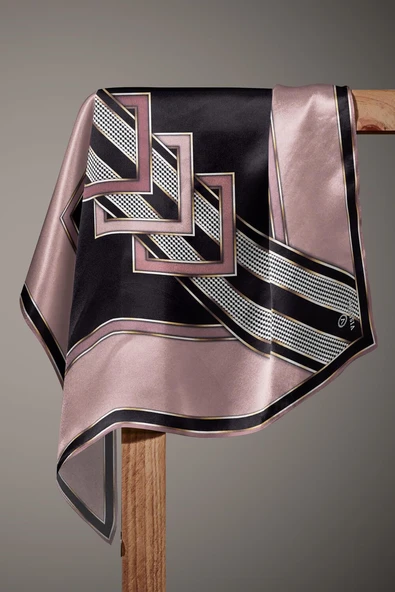 %100 Twill İpek Kareli Kazayaklı Desenli Gül Kurusu - Siyah Renkli 90x90 Eşarp Kenar Dikiş Şekli El Dikişli - Resim 5