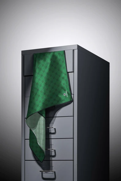 %100 Twill İpek Monogram Desenli Zümrüt Yeşili Renkli 90x90 Eşarp Dikim Şekli : El Dikişi - Resim 4