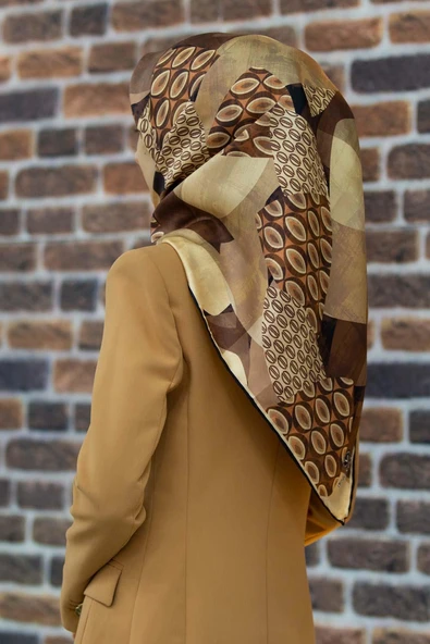 %100 Twill İpek Geometrik Desenli Gül Kurusu - Vizon Renkli 90x90 Eşarp Eşarp Kenar Dikiş Şekli El Dikişli ürün görseli 1