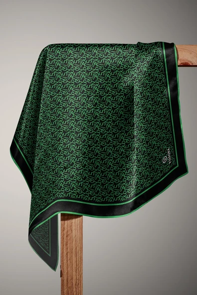 %100 Twill İpek Harf Desenli Siyah - Benetton Yeşili Renkli 90x90 Eşarp Dikim Şekli : El Dikişi - Resim 4