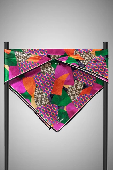 %100 Twill İpek Geometrik Desenli Fuşya - Zümrüt Yeşili Renkli 90x90 Eşarp Eşarp Kenar Dikiş Şekli El Dikişli - Resim 6