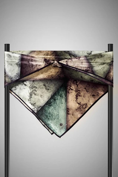 % 57 İPEK % 43 VİSKON Twill İpek Dokulu Ve Geometrik Desenli Zümrüt Yeşili - Haki Renkli 90x90 Eşarp Dikim Şekli : El Dikişi - Resim 6