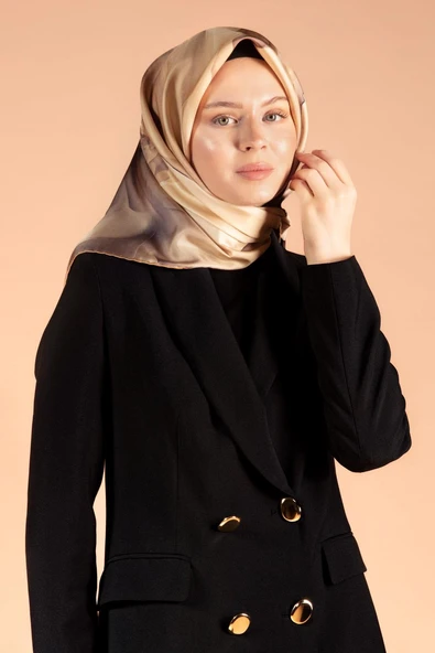 %100 Twill İpek Yaprak Desenli Bej Renkli 90x90 Eşarp Dikim Şekli : El Dikişi - Resim 3