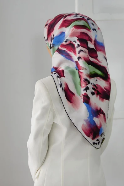 %100 Twill İpek Batik Desenli Bordo - Saks Renkli 90x90 Eşarp Dikim Şekli : El Dikişi ürün görseli