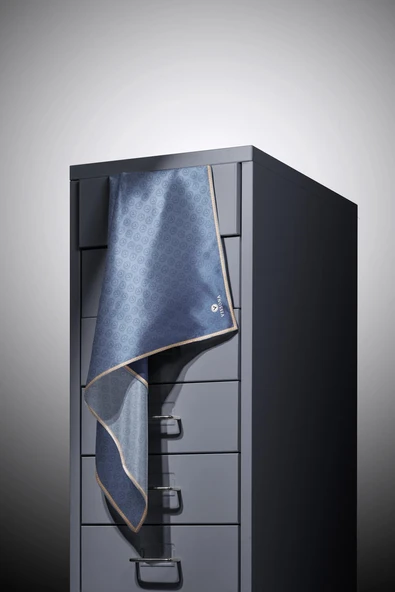 %100 Twill İpek Monogram Desenli İndigo Renkli 90x90 Eşarp Dikim Şekli : El Dikişi - Resim 5