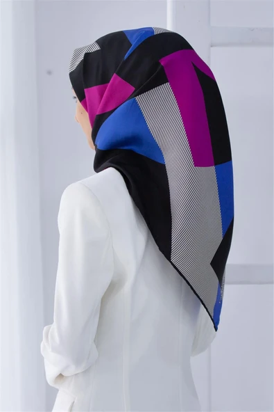 %100 Twill İpek Geometrik Çizgi Desenli Saks - Fuşya Renkli 90x90 Eşarp Kenar Dikiş Şekli El Dikişli ürün görseli