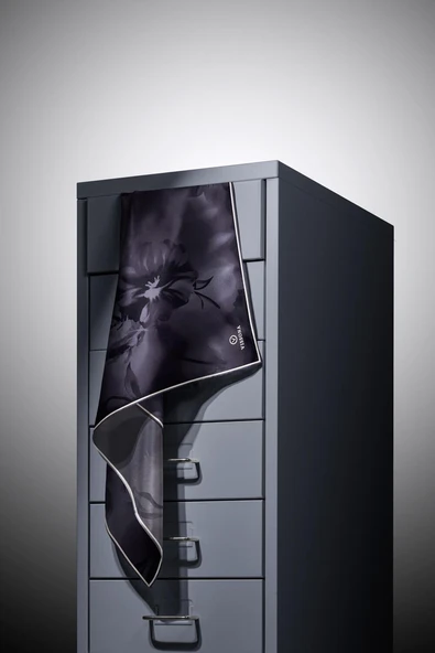 % 57 İPEK % 43 VİSKON Twill İpek Çiçek Desenli Füme Renkli 90x90 Dikim Şekli : El Dikişi Eşarp - Resim 3