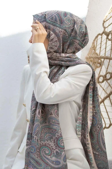 100% İPEK ETRO DESENLİ PUDRA RENKLİ ŞAL ürün görseli