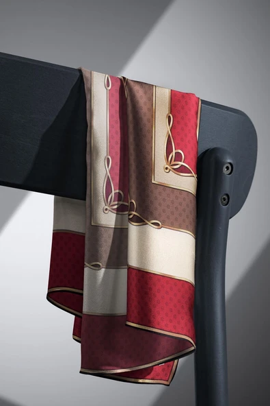 %100 Twill İpek Puantiyeli ve Geometrik Desenli Bordo - Vizon Renkli 90x90 Eşarp Dikim Şekli : El Dikişi - Resim 5