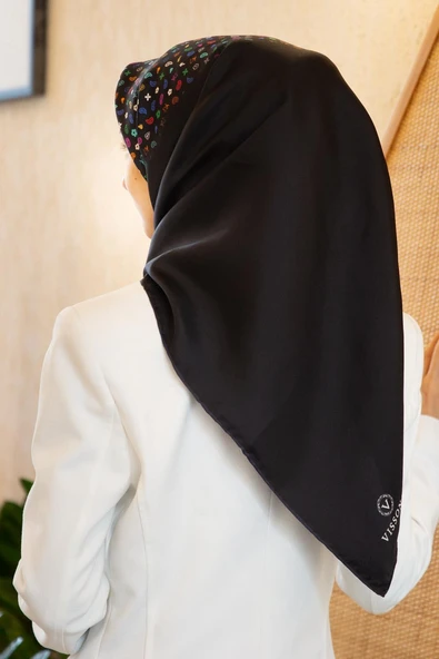 %100 Twill İpek Çıtır Şerit Desenli Siyah - Siyah Renkli 90x90 Eşarp Dikim Şekli : El Dikişi ürün görseli