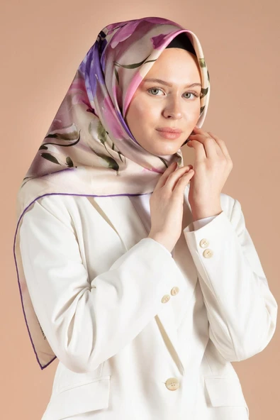 %100 Twill İpek Çiçek Desenli Mor - Pembe Renkli 90x90 Dikim Şekli : El Dikişi Eşarp - Resim 4