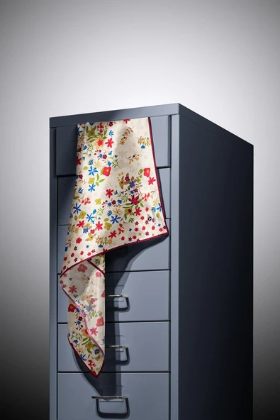 %100 Twill İpek Çıtır Çiçek Desenli Krem - Bordo Renkli 90x90 Eşarp Dikim Şekli : El Dikişi - Resim 6