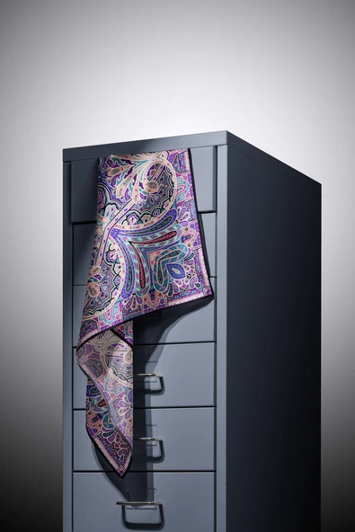 100% Twill İpek Etnik Desenli Mor - Petrol Yeşili Renkli 90x90 Dikim Şekli : El Dikişi Eşarp - Resim 4