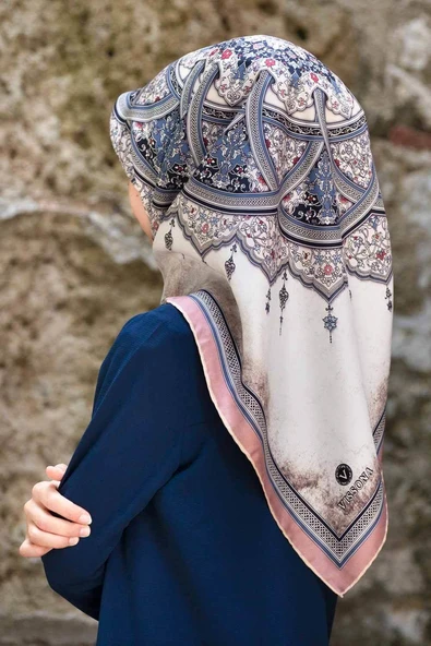 %100 Twill İpek Şal Desenli Pudra - Bebe Mavisi Renkli 90x90 Eşarp Dikim Şekli : El Dikişi ürün görseli 1