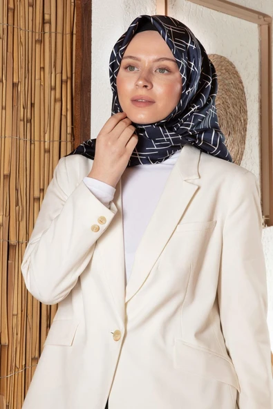 %100 Twill İpek Çizgi Desenli Lacivert - Krem Renkli 90x90 Eşarp Dikim Şekli : El Dikişi - Resim 4
