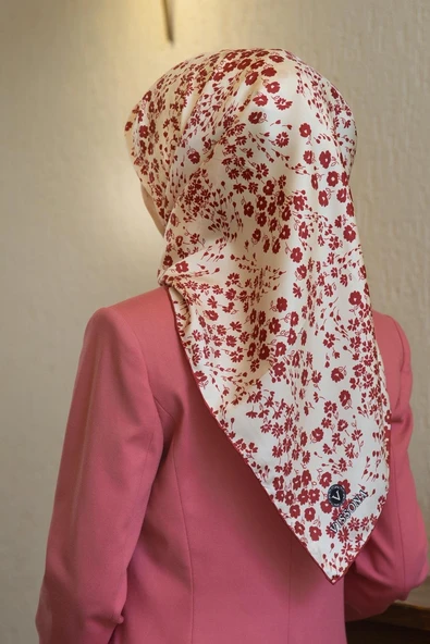 %100 Twill İpek Çıtır Çiçek Desenli Krem - Bordo Renkli 90x90 Eşarp Dikim Şekli : El Dikişi ürün görseli 1