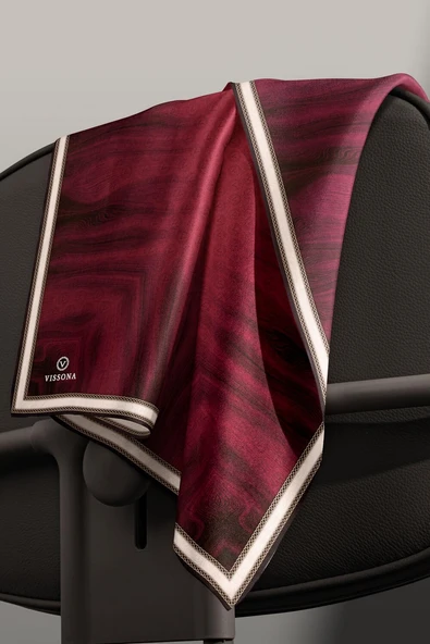 100% Twill İpek Monogram Desenli Bordo Renkli 90x90 Dikim Şekli : El Dikişi Eşarp - Resim 3