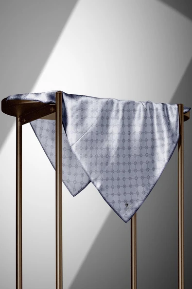 %100 Twill İpek Monogram Desenli Gri Renkli 90x90 Eşarp Dikim Şekli : El Dikişi - Resim 3
