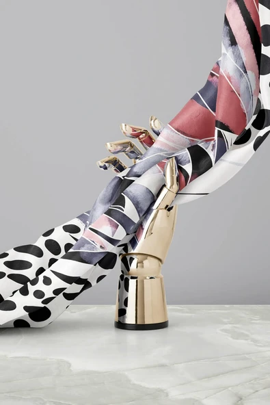 %100 Twill İpek Amazon Desenli Pudra - Gri Renkli 90x90 Eşarp Kenar Dikiş Şekli El Dikişli - Resim 6