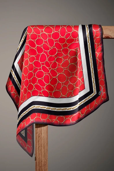 %100 Twill İpek Zincir Desenli Kırmızı - Siyah Renkli 90x90 Eşarp Kenar Dikiş Şekli El Dikişli - Resim 5