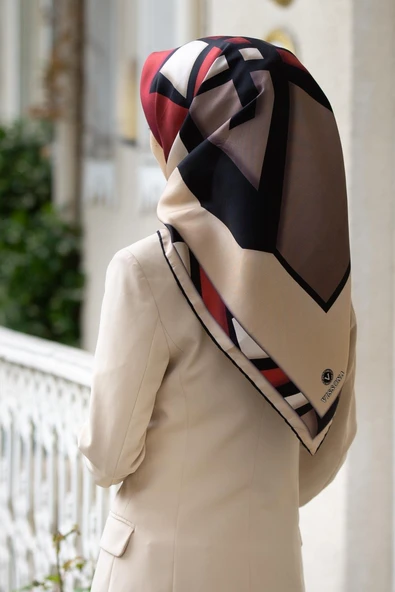 %100 Twill İpek Geometrik Desenli Bordo - Vizon Renkli 90x90 Eşarp Dikim Şekli : El Dikişi ürün görseli