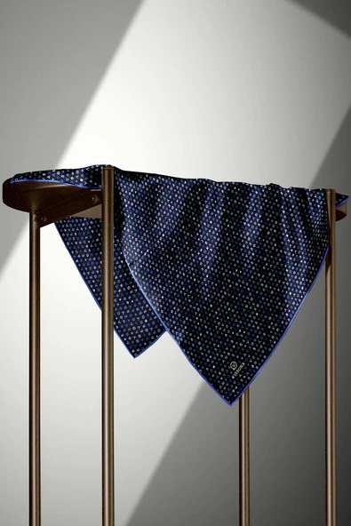 %100 Twill İpek Çıtır Motif Desenli Lacivert - İndigo Renkli 90x90 Eşarp Dikim Şekli : El Dikişi - Resim 4