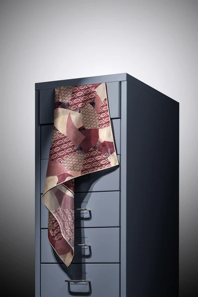 %100 Twill İpek Geometrik Desenli Gül Kurusu - Vizon Renkli 90x90 Eşarp Eşarp Kenar Dikiş Şekli El Dikişli - Resim 3