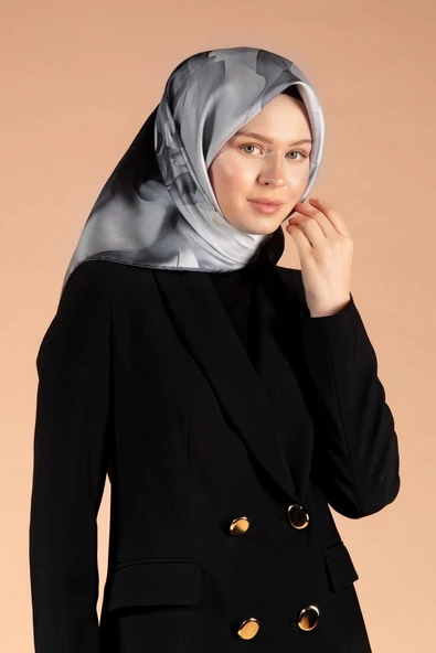 %100 Twill İpek Yaprak Desenli Gri - Siyah Renkli 90x90 Eşarp Dikim Şekli : El Dikişi ürün görseli 1
