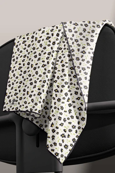 %100 Twill İpek Papatya Desenli Krem - Siyah Renkli 90x90 Eşarp Dikim Şekli : El Dikişi - Resim 6