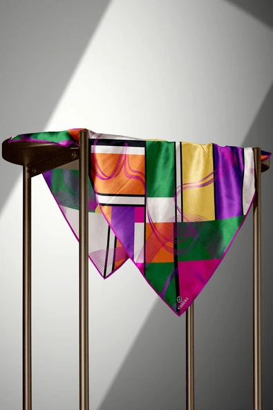 %100 Twill İpek Geometrik Desenli Fuşya - Mor Renkli 90x90 Eşarp Dikim Şekli : El Dikişi - Resim 4