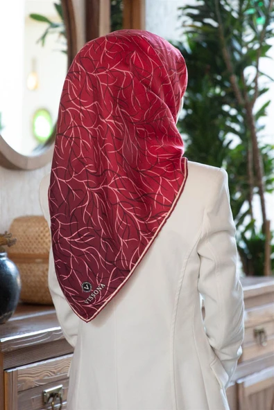 %100 Twill İpek Degrade Desenli Bordo Renkli 90x90 Eşarp Dikim Şekli : El Dikişi ürün görseli