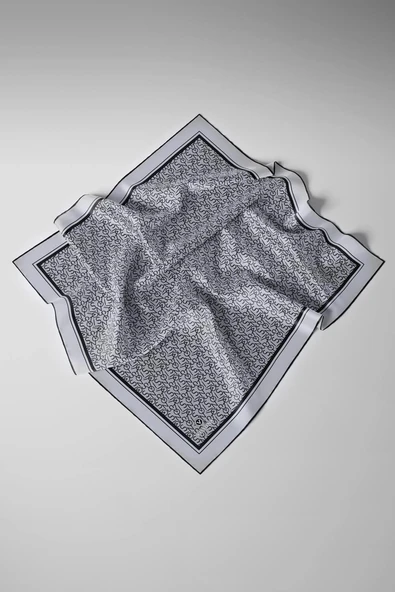 %100 Twill İpek Harf Desenli Gri - Siyah Renkli 90x90 Eşarp Dikim Şekli : El Dikişi - Resim 3