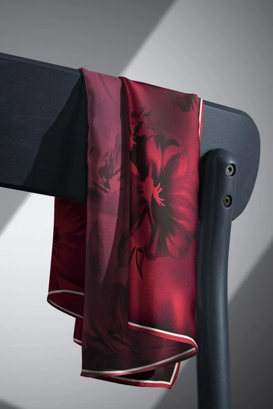 % 57 İPEK % 43 VİSKON Twill İpek Çiçek Desenli Bordo Renkli 90x90 Dikim Şekli : El Dikişi Eşarp - Resim 5