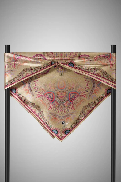 %100 Twill İpek Şal Desenli Bej Renkli 90x90 Eşarp Dikim Şekli : El Dikişi - Resim 4