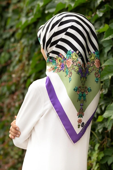 %100 Twill İpek Çıtır Çiçekli Ve Çizgi Desenli Mor - Haki Renkli 90x90 Eşarp Dikim Şekli : El Dikişi ürün görseli