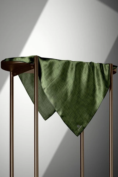 %100 Twill İpek Çizgi Desenli Haki Yeşili Renkli 90x90 Eşarp Dikim Şekli : El Dikişi - Resim 6