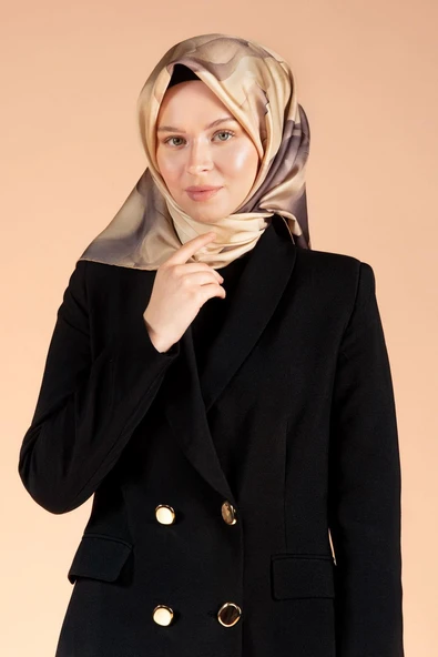 %100 Twill İpek Yaprak Desenli Bej Renkli 90x90 Eşarp Dikim Şekli : El Dikişi - Resim 2