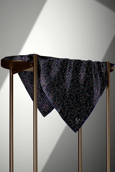 %100 Twill İpek Çıtır Motif Desenli Siyah - İndigo Renkli 90x90 Eşarp Dikim Şekli : El Dikişi - Resim 4