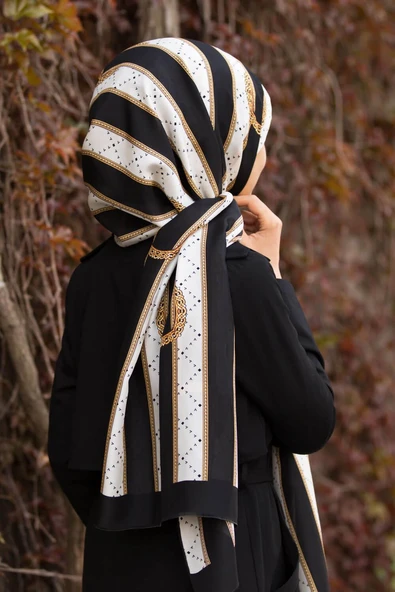 100% İPEK KEMER DESENLİ SİYAH - BEYAZ RENKLİ ŞAL ürün görseli 1