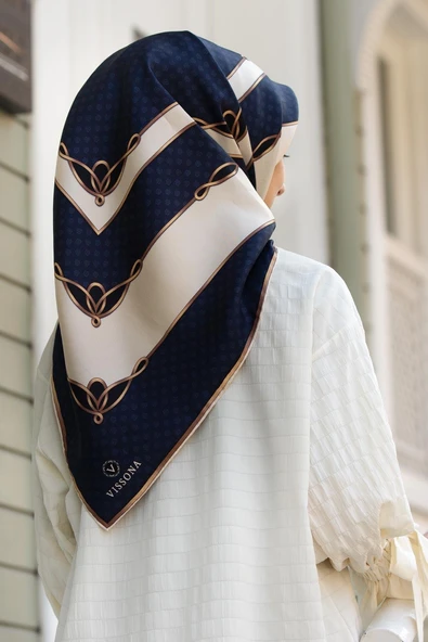 %100 Twill İpek Puantiyeli ve Geometrik Desenli Lacivert - Krem Renkli 90x90 Eşarp Dikim Şekli : El Dikişi ürün görseli