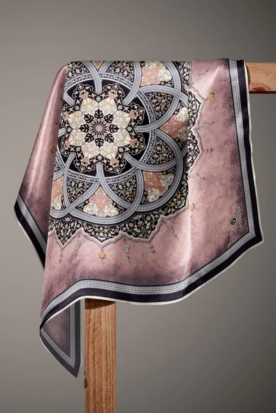 %100 Twill İpek Şal Desenli Pudra - Siyah Renkli 90x90 Eşarp Dikim Şekli : El Dikişi - Resim 5