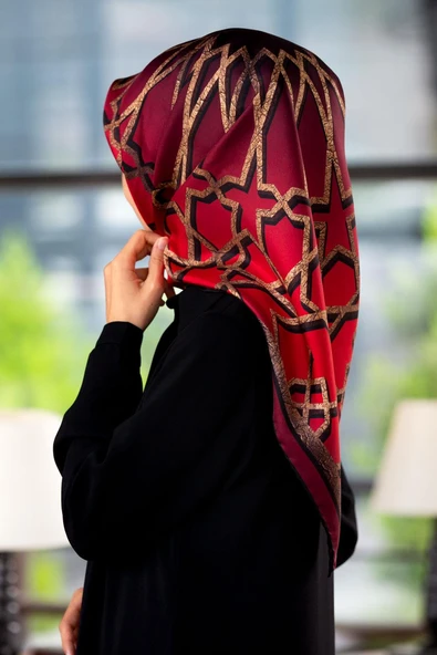 % 57 İPEK % 43 VİSKON Twill Türk Motifi  Desenli Kırmızı Renkli 90x90 Eşarp Dikim Şekli: El Dikişi ürün görseli