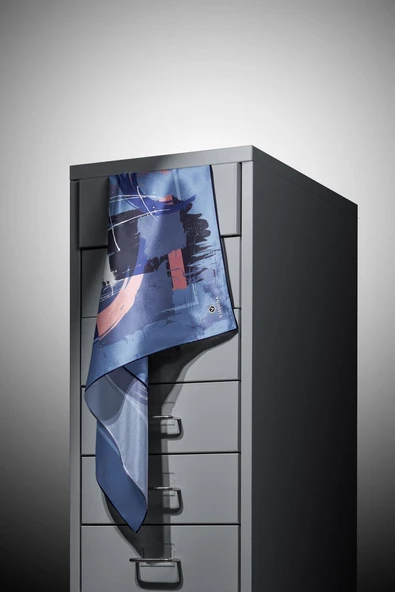 % 57 İPEK % 43 VİSKON Twill İpek Geometrik Desenli İndigo - Gül Kurusu Renkli 90x90 Eşarp Dikim Şekli : El Dikişi - Resim 3