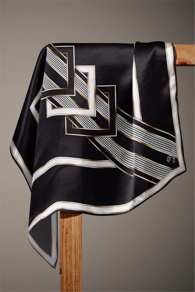 %100 Twill İpek Kareli Kazayaklı Desenli Siyah - Krem Renkli 90x90 Eşarp Kenar Dikiş Şekli El Dikişli - Resim 3