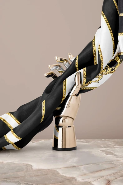 %100 Twill İpek Barok Ve Şerit Desenli Siyah - Krem Renkli 90x90 Eşarp Dikim Şekli : El Dikişi - Resim 6