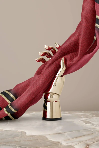 % 57 İPEK % 43 VİSKON Twill İpek Dokulu Şerit Desenli Siyah - Bordo Renkli 90x90 Eşarp Dikim Şekli : El Dikişi - Resim 4