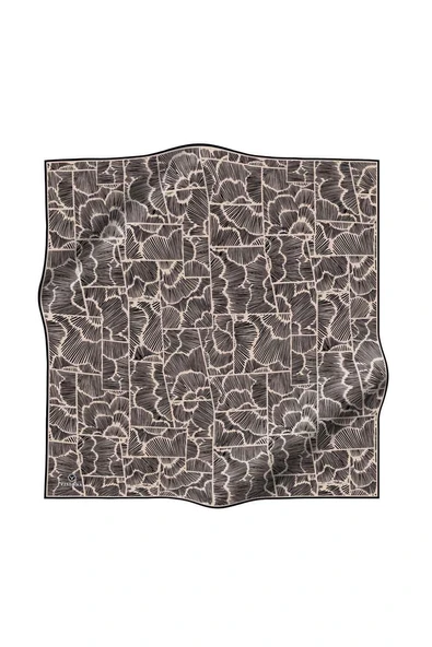 %100 Twill İpek Geometrik Desenli Siyah - Bej Renkli 90x90 Eşarp Dikim Şekli : El Dikişi - Resim 2