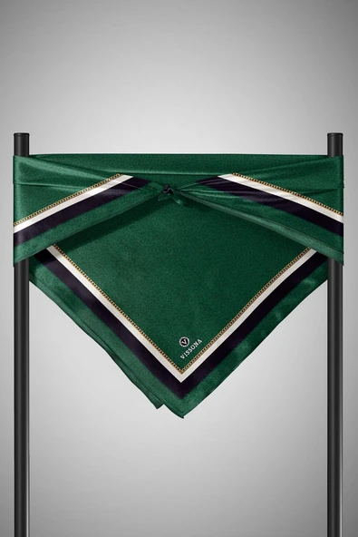 % 57 İPEK % 43 VİSKON Twill İpek Leopar Desenli Zümrüt Yeşili Renkli 90x90 Eşarp Dikim Şekli : El Dikişi - Resim 3