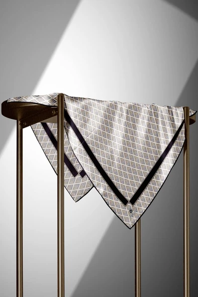 % 57 İPEK % 43 VİSKON Twill İpek Geometrik Desenli Gri - Bej Renkli 90x90 Eşarp Dikim Şekli : El Dikişi - Resim 3