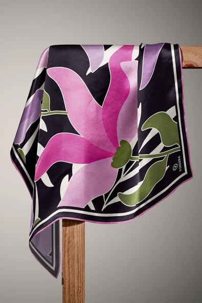 %100 Twill İpek Yaprak Desenli Lila - Pembe Renkli 90x90 Eşarp Dikim Şekli : El Dikişi - Resim 5